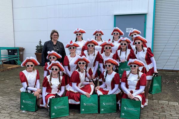 Neue Kostüme für den Bühnenspielverein Hankensbüttel, mitfinanziert durch die hankensbütteler kunststoffverarbeitung